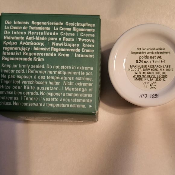 La Mer Moisturizing Cream, .24oz (7ml), NIB - Picture 3 of 4